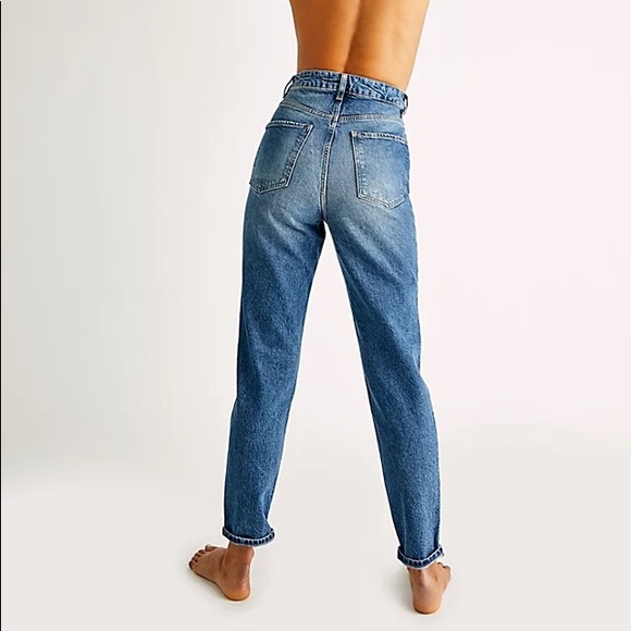 Free People Denim - FREE PEOPLE Light Wash Denim High Waisted Mom Jeans